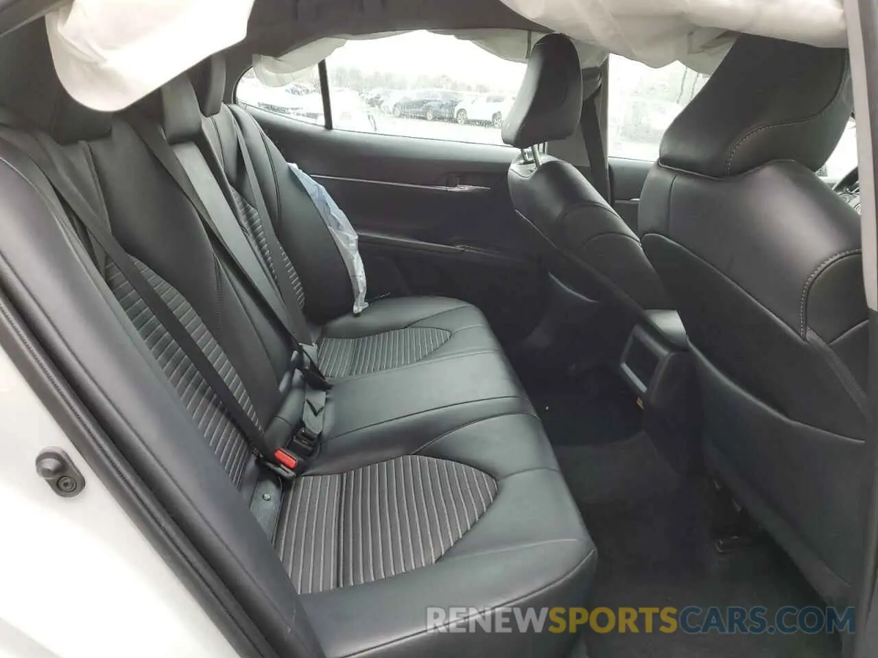 10 fotografías del automóvil dañado 4T1G11AK3NU056754 TOYOTA CAMRY 2022