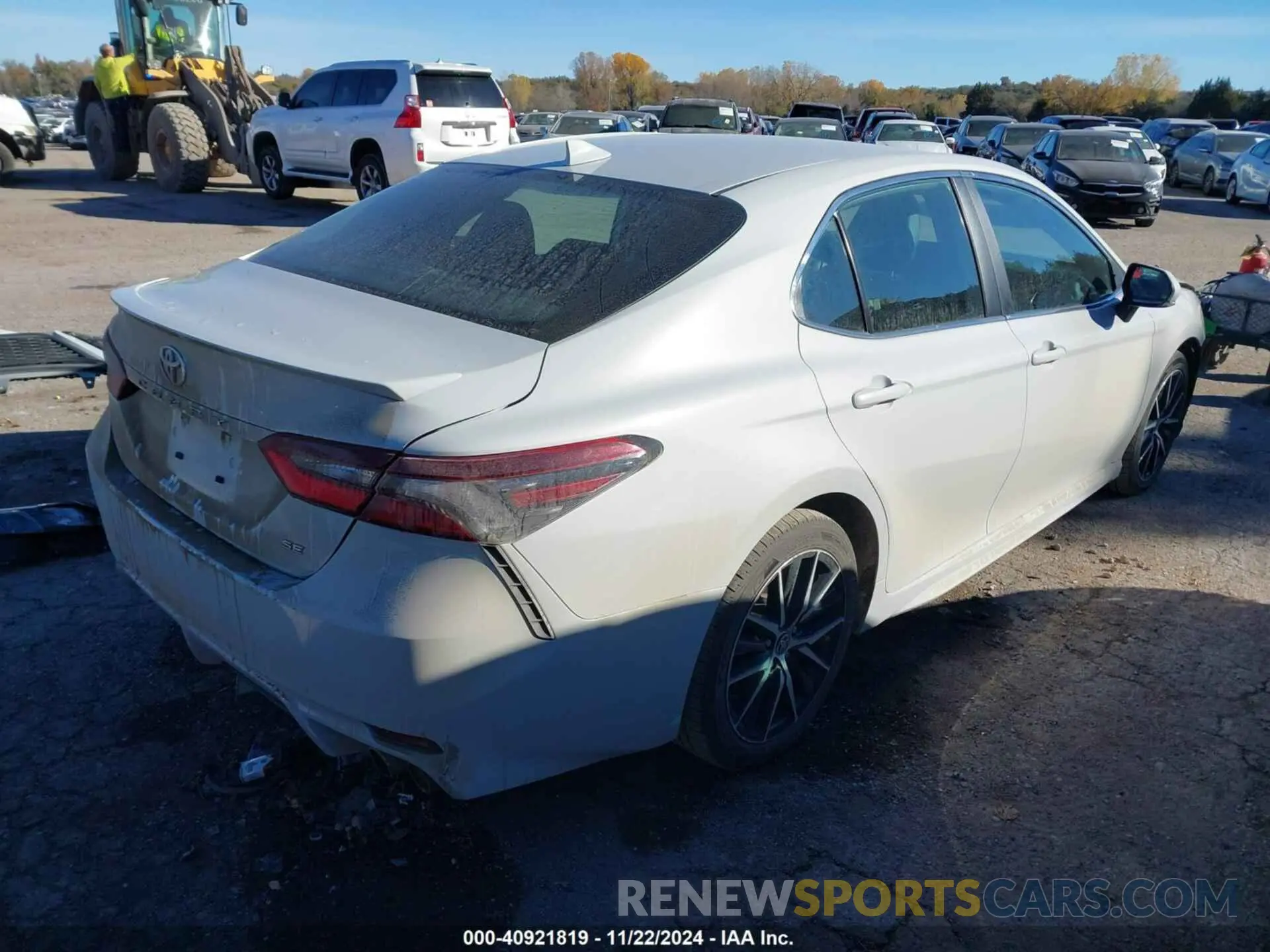 4 fotografías del automóvil dañado 4T1G11AK3NU063610 TOYOTA CAMRY 2022