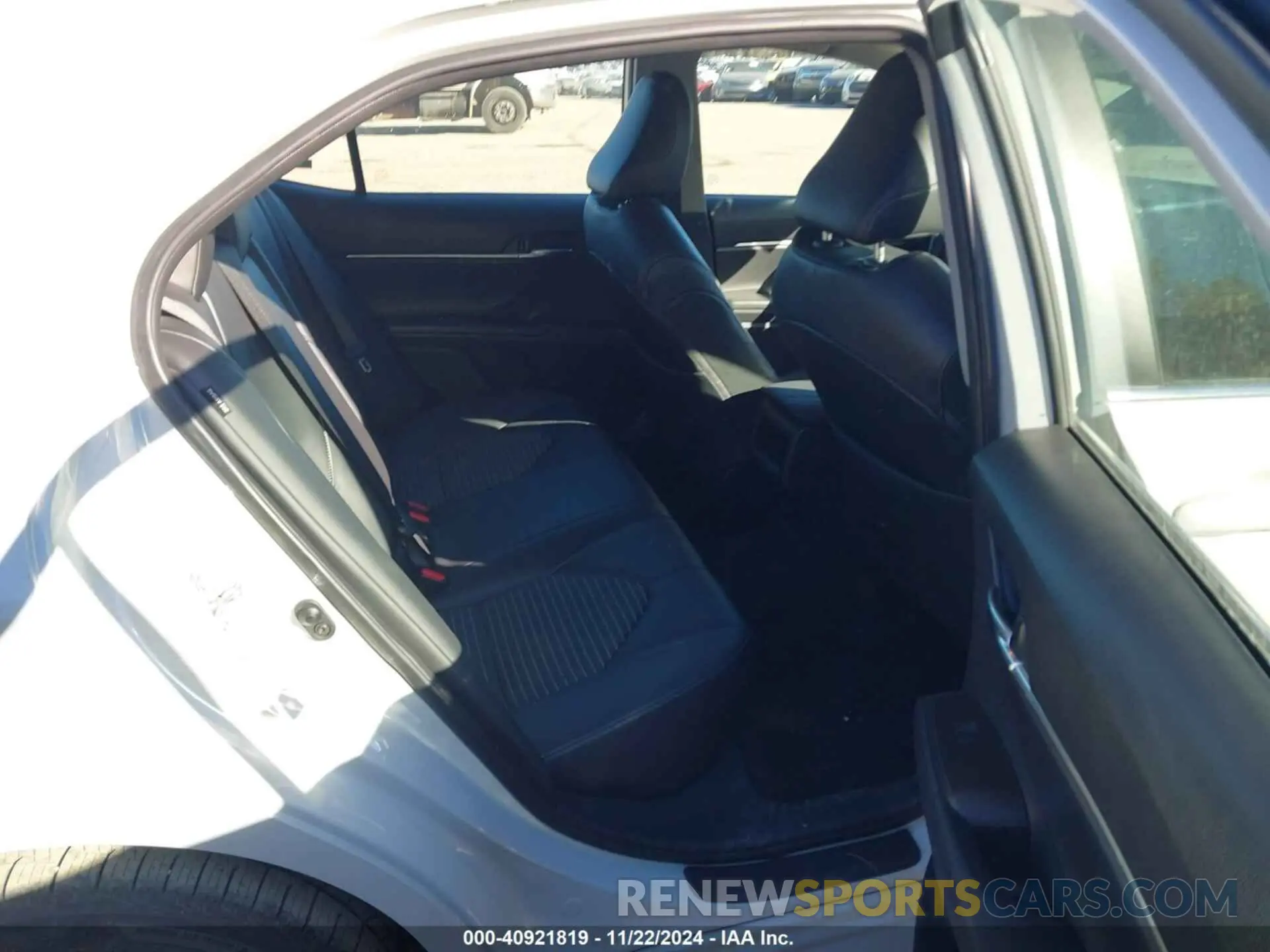 8 fotografías del automóvil dañado 4T1G11AK3NU063610 TOYOTA CAMRY 2022
