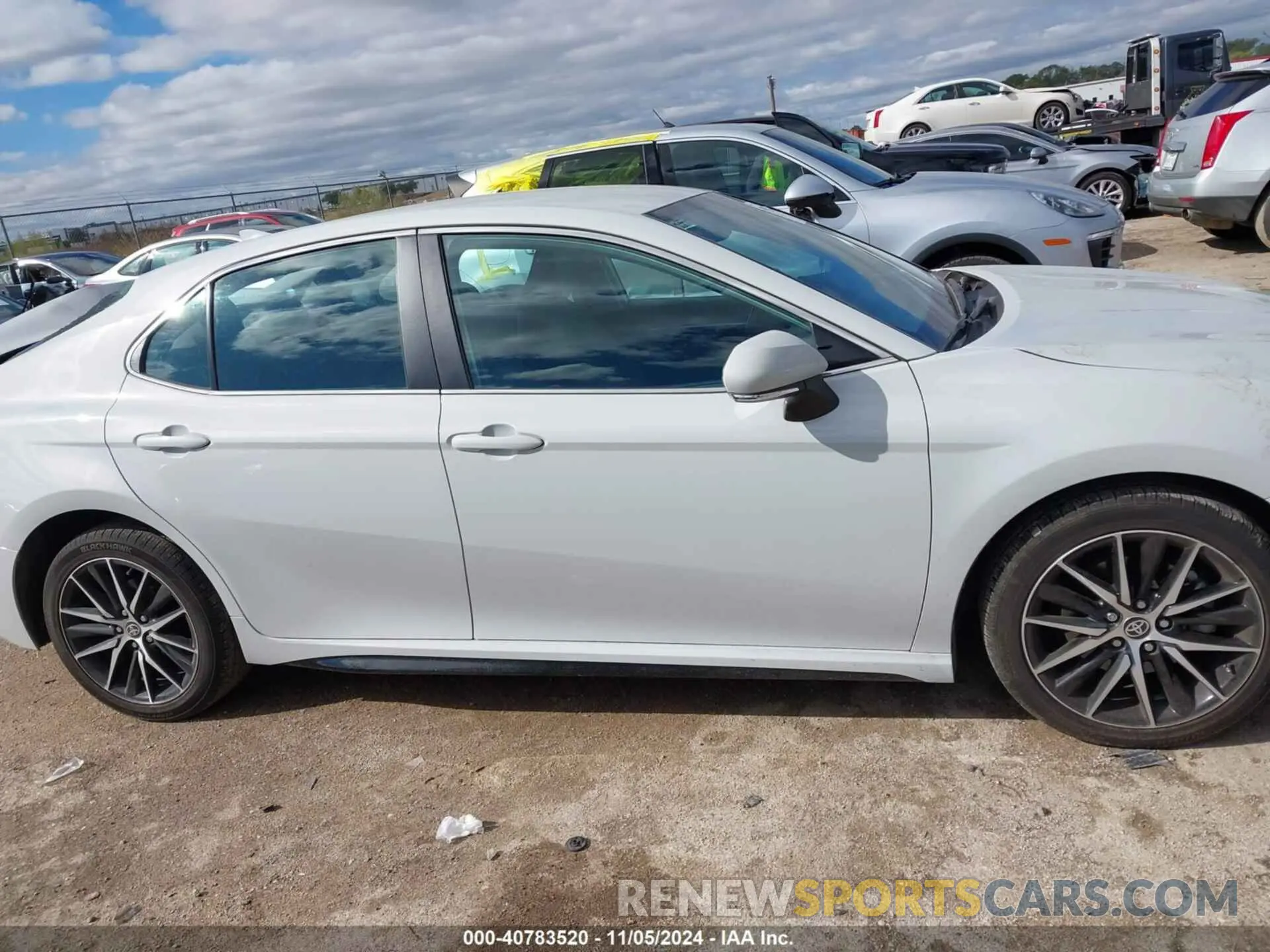 13 fotografías del automóvil dañado 4T1G11AK3NU064224 TOYOTA CAMRY 2022