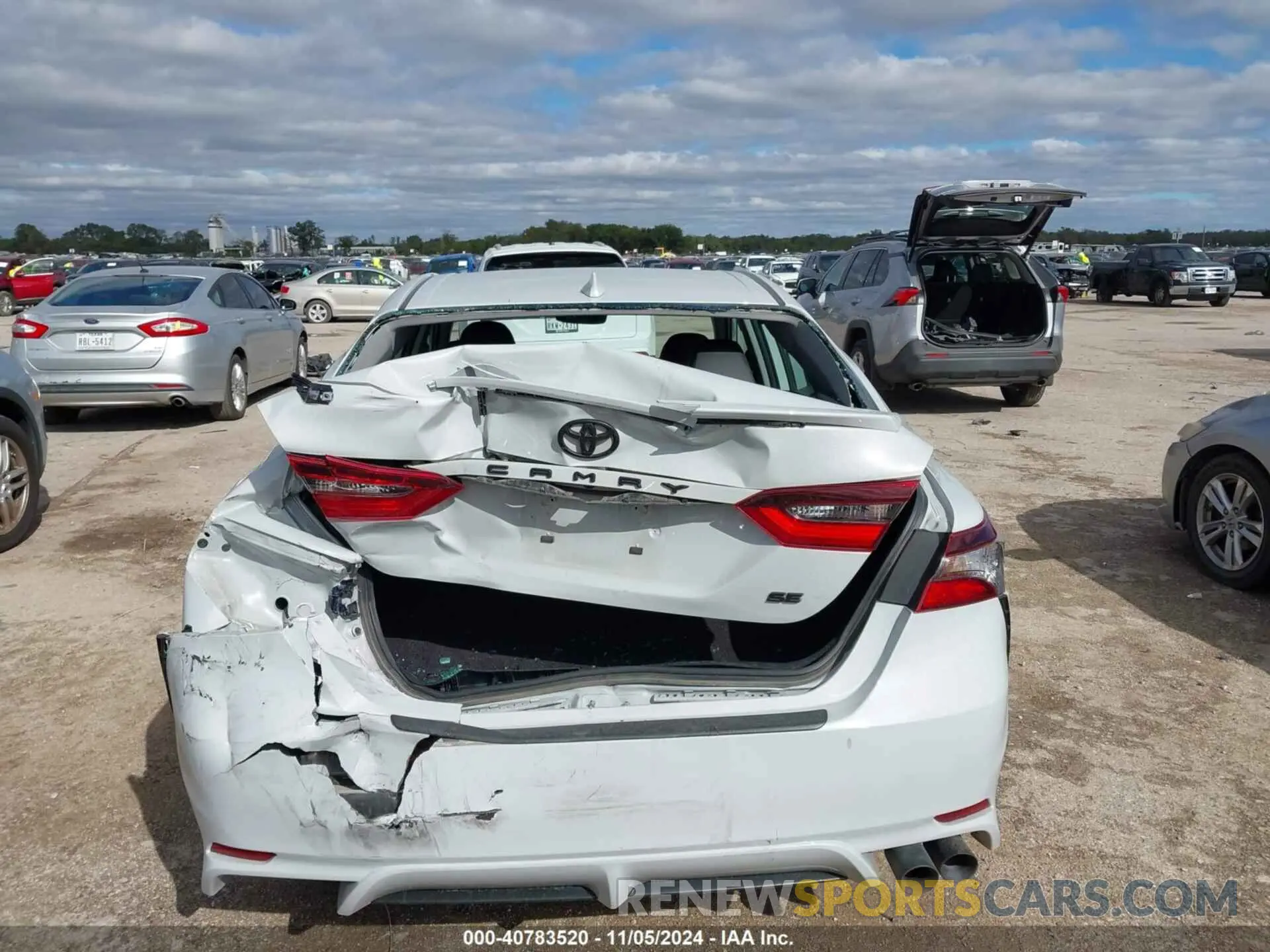 16 fotografías del automóvil dañado 4T1G11AK3NU064224 TOYOTA CAMRY 2022