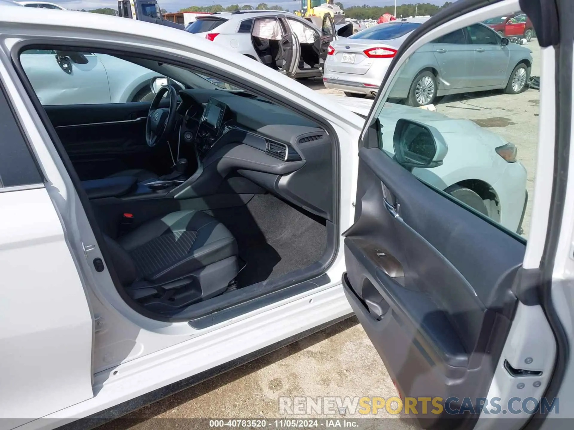 5 fotografías del automóvil dañado 4T1G11AK3NU064224 TOYOTA CAMRY 2022