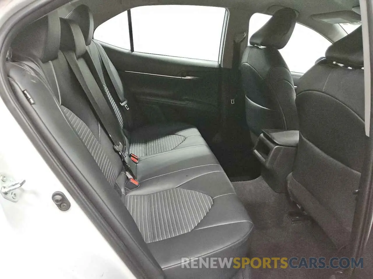 10 fotografías del automóvil dañado 4T1G11AK3NU071643 TOYOTA CAMRY 2022