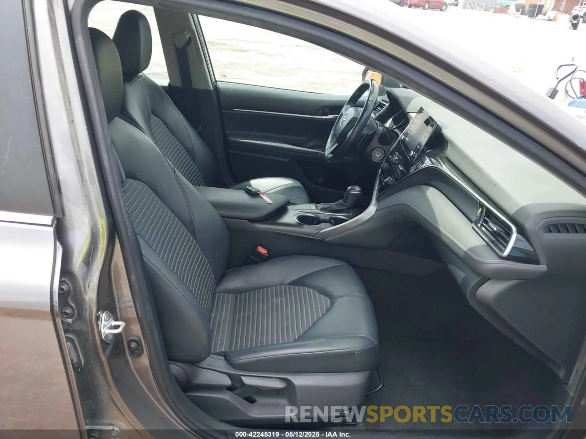 5 fotografías del automóvil dañado 4T1G11AK3NU622539 TOYOTA CAMRY 2022