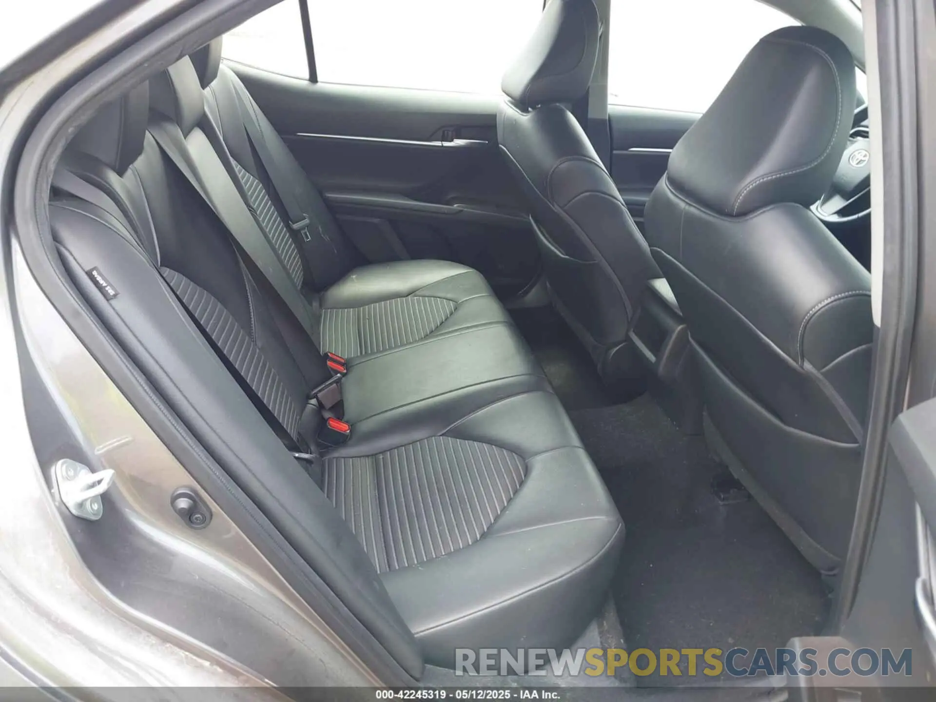 8 fotografías del automóvil dañado 4T1G11AK3NU622539 TOYOTA CAMRY 2022