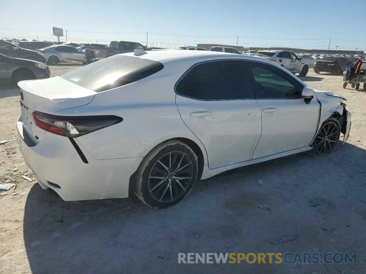 3 fotografías del automóvil dañado 4T1G11AK3NU634481 TOYOTA CAMRY 2022