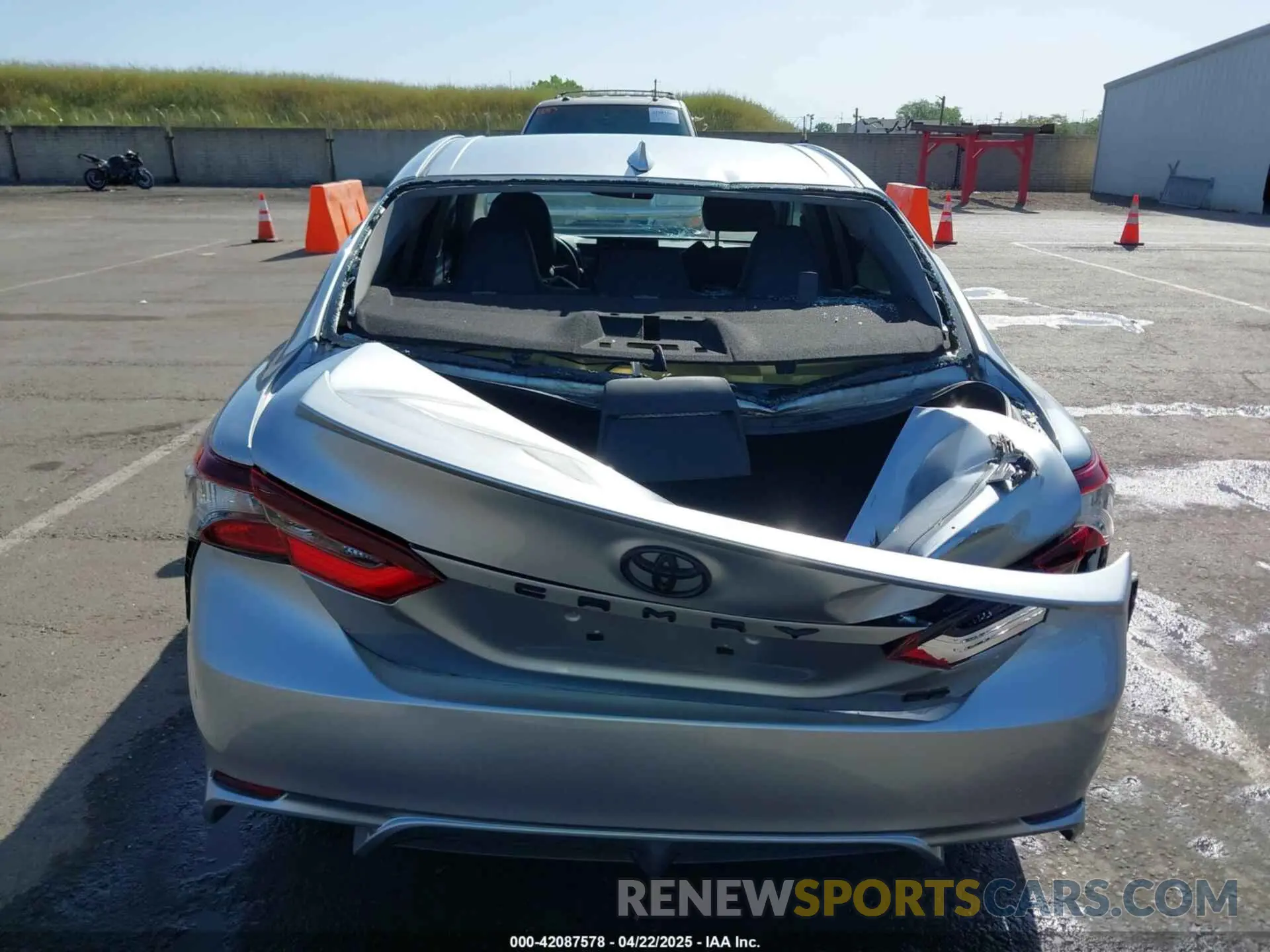 16 fotografías del automóvil dañado 4T1G11AK3NU638448 TOYOTA CAMRY 2022