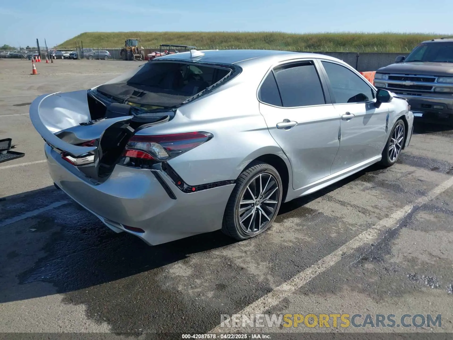 4 fotografías del automóvil dañado 4T1G11AK3NU638448 TOYOTA CAMRY 2022