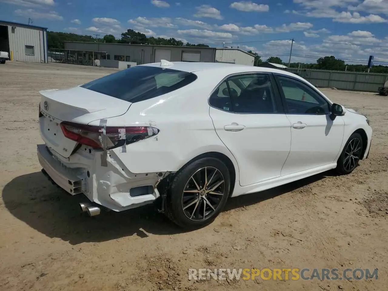3 fotografías del automóvil dañado 4T1G11AK3NU682174 TOYOTA CAMRY 2022