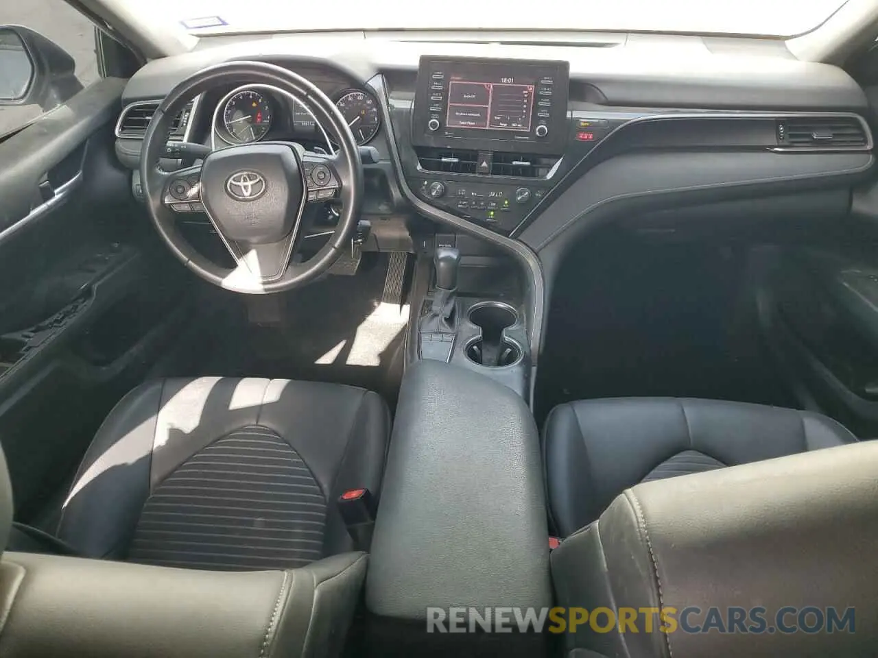 8 fotografías del automóvil dañado 4T1G11AK3NU691585 TOYOTA CAMRY 2022