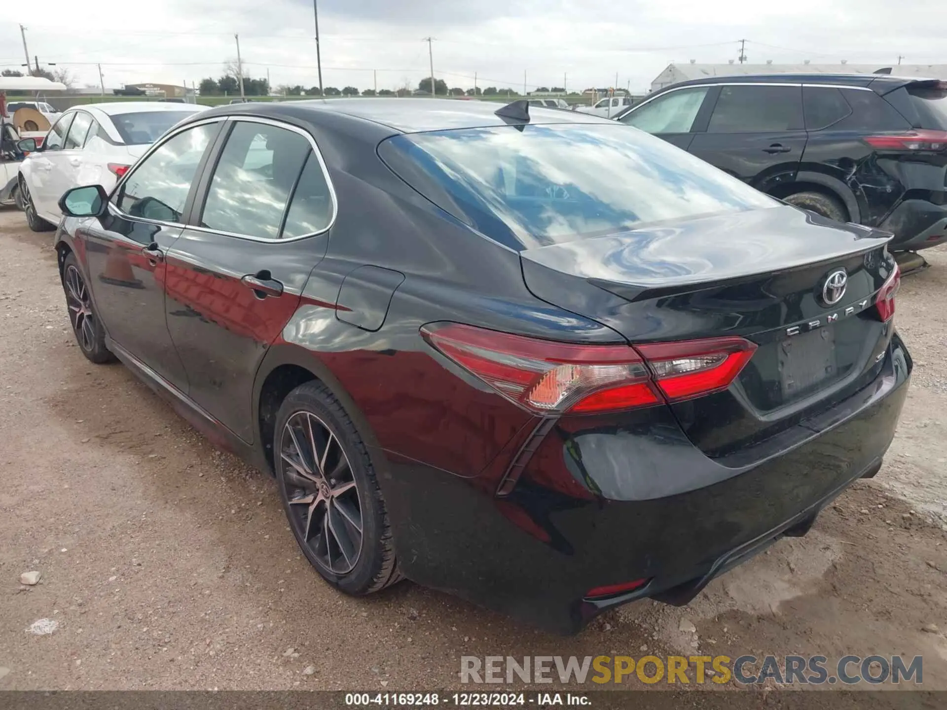 3 fotografías del automóvil dañado 4T1G11AK3NU705310 TOYOTA CAMRY 2022