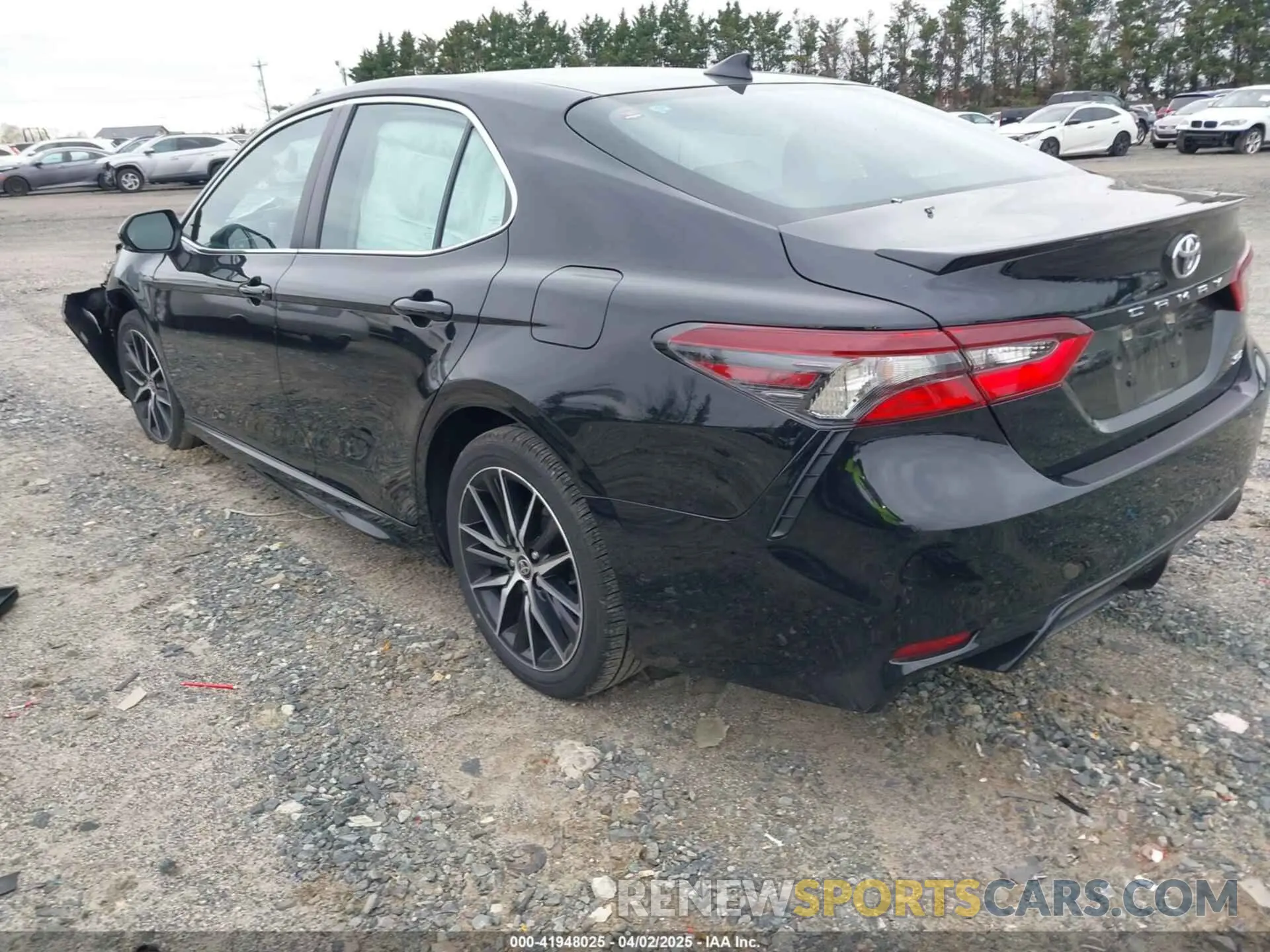 3 fotografías del automóvil dañado 4T1G11AK4NU036660 TOYOTA CAMRY 2022