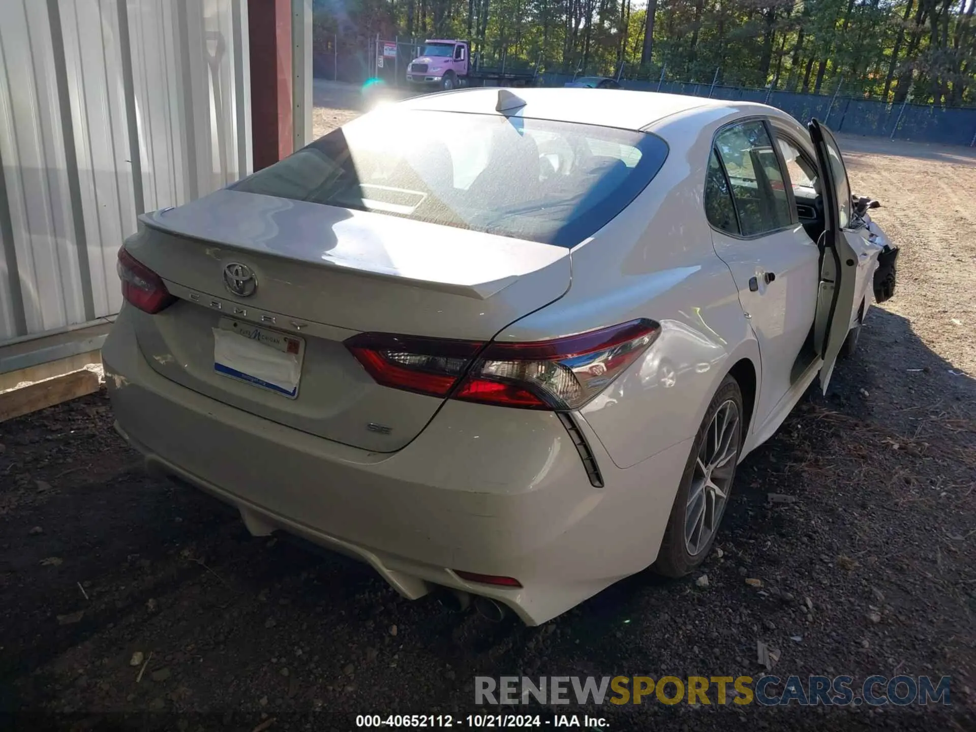 4 fotografías del automóvil dañado 4T1G11AK4NU042295 TOYOTA CAMRY 2022