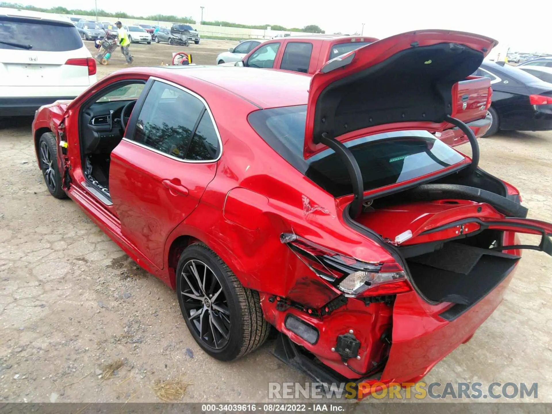 3 fotografías del automóvil dañado 4T1G11AK4NU057833 TOYOTA CAMRY 2022