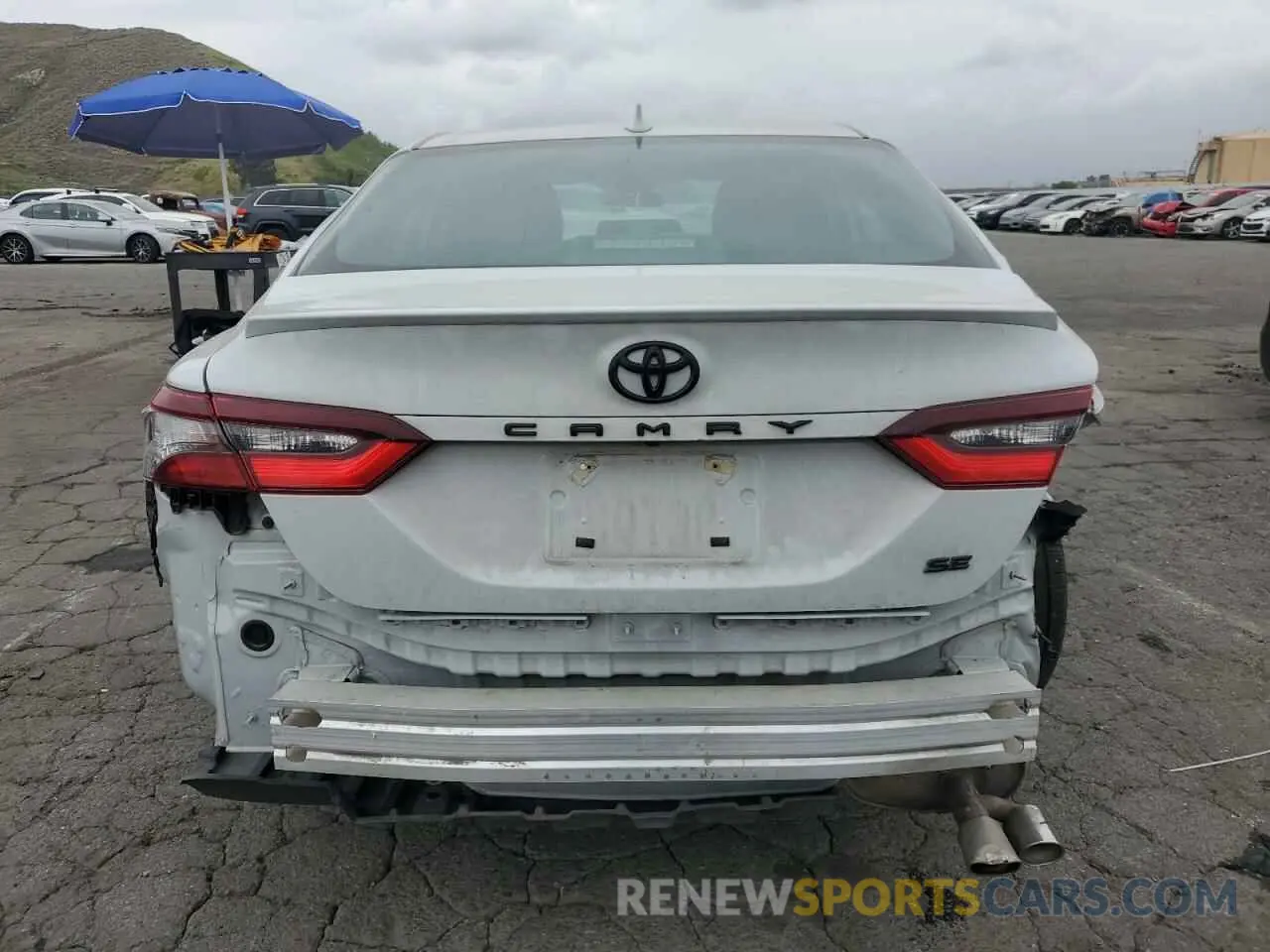 6 fotografías del automóvil dañado 4T1G11AK4NU058724 TOYOTA CAMRY 2022