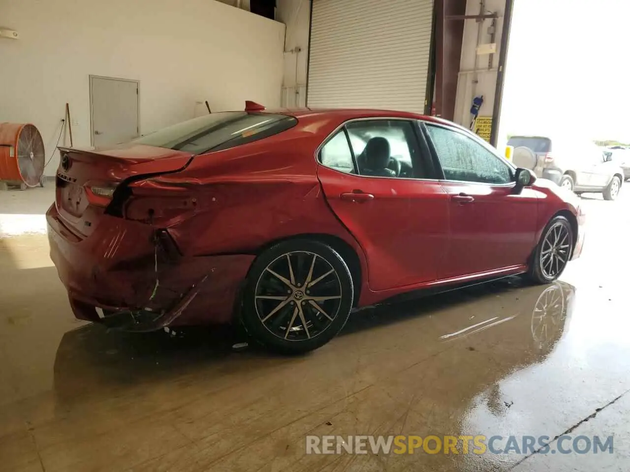3 fotografías del automóvil dañado 4T1G11AK4NU070761 TOYOTA CAMRY 2022