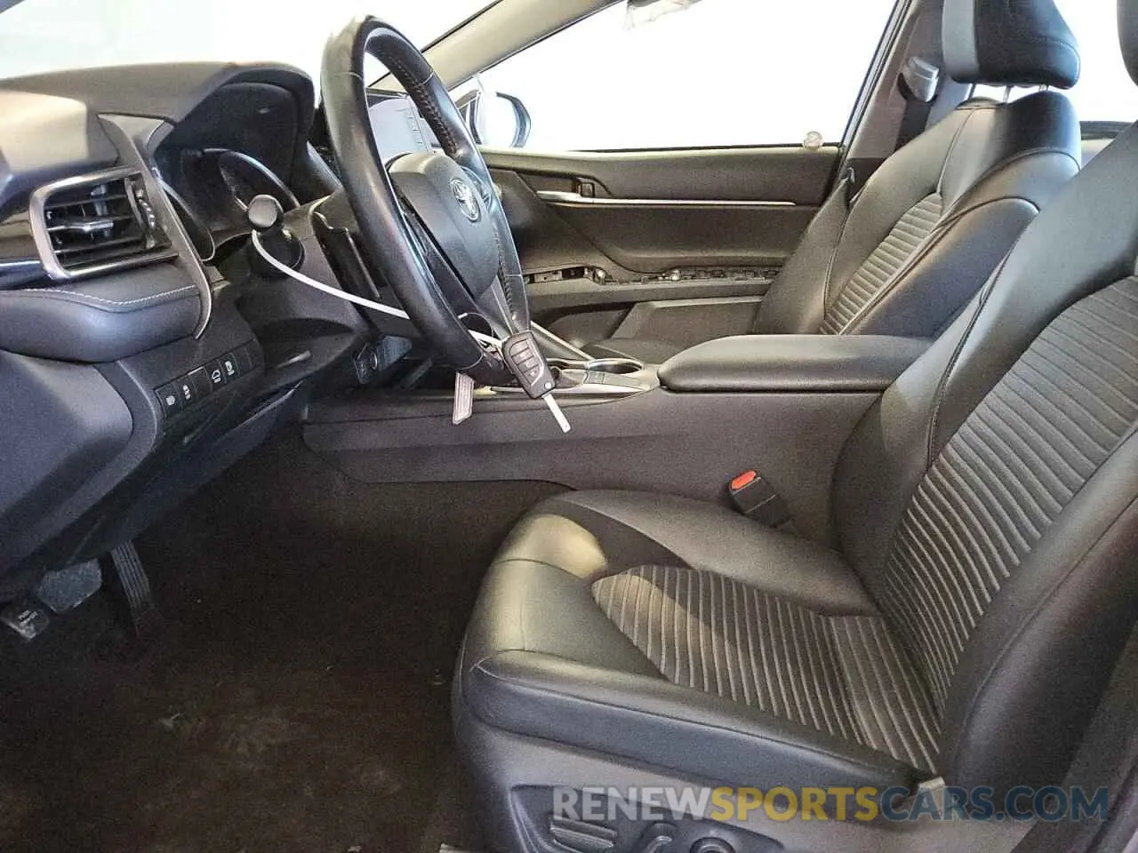 7 fotografías del automóvil dañado 4T1G11AK4NU631010 TOYOTA CAMRY 2022