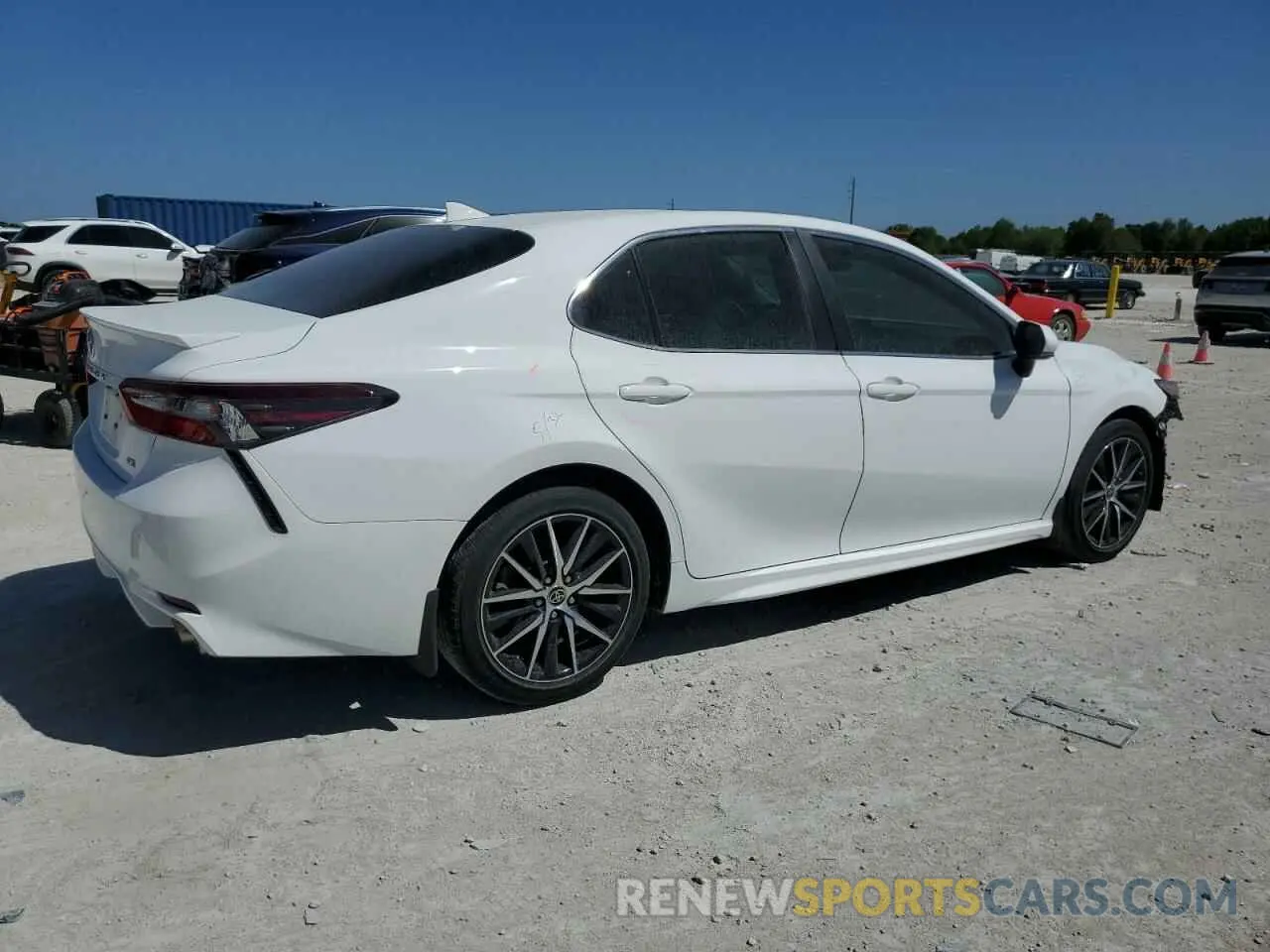 3 fotografías del automóvil dañado 4T1G11AK4NU676299 TOYOTA CAMRY 2022