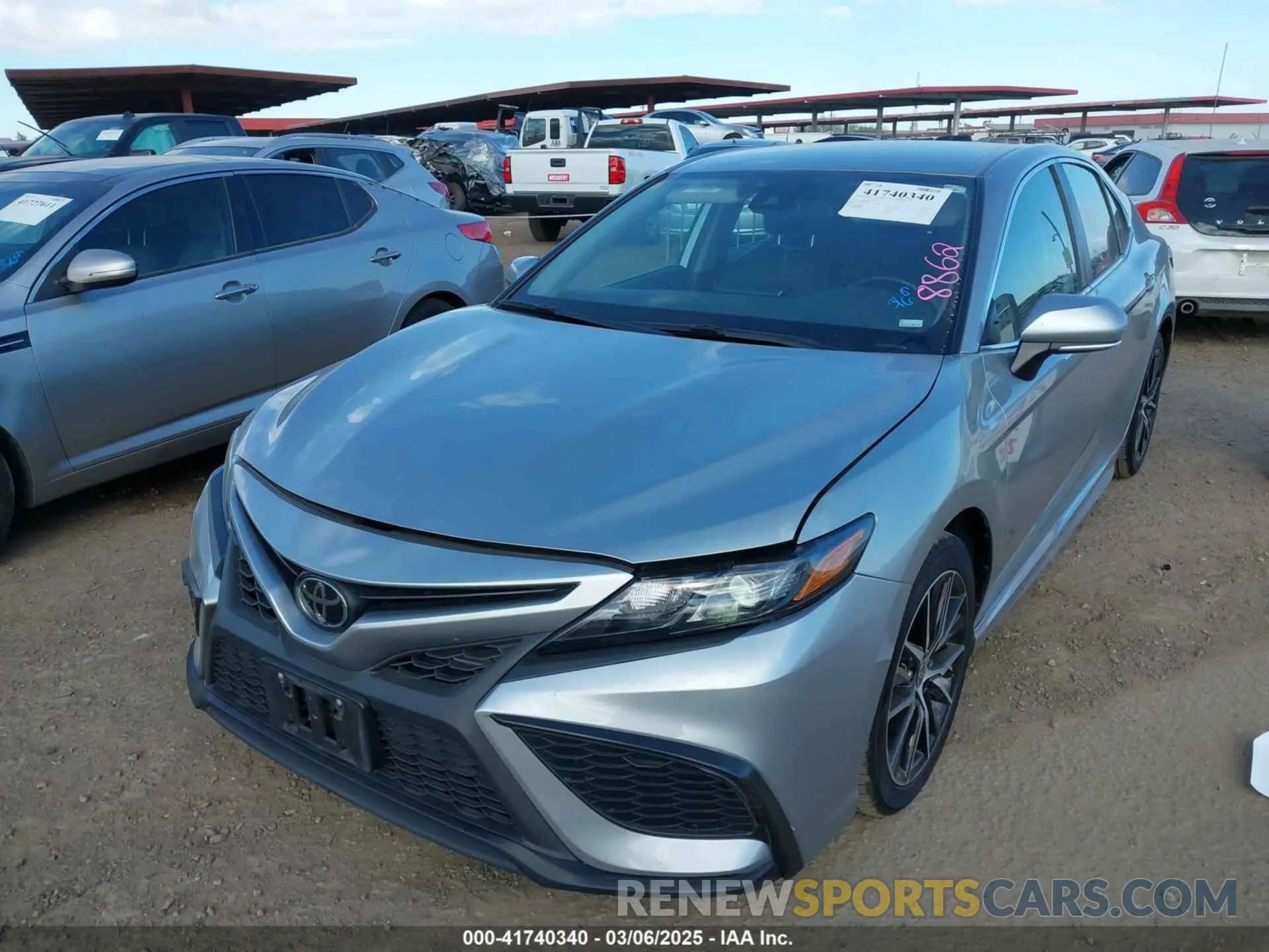 2 fotografías del automóvil dañado 4T1G11AK4NU708037 TOYOTA CAMRY 2022