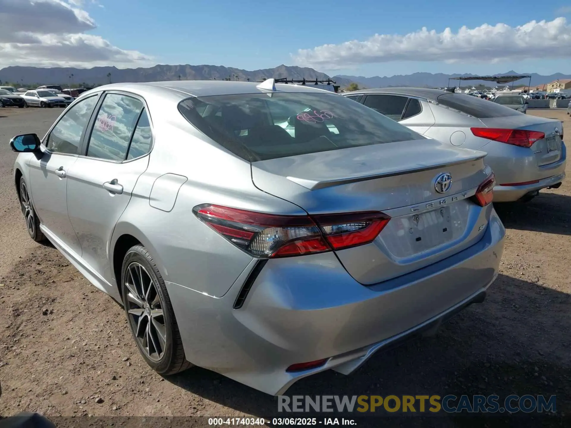 3 fotografías del automóvil dañado 4T1G11AK4NU708037 TOYOTA CAMRY 2022