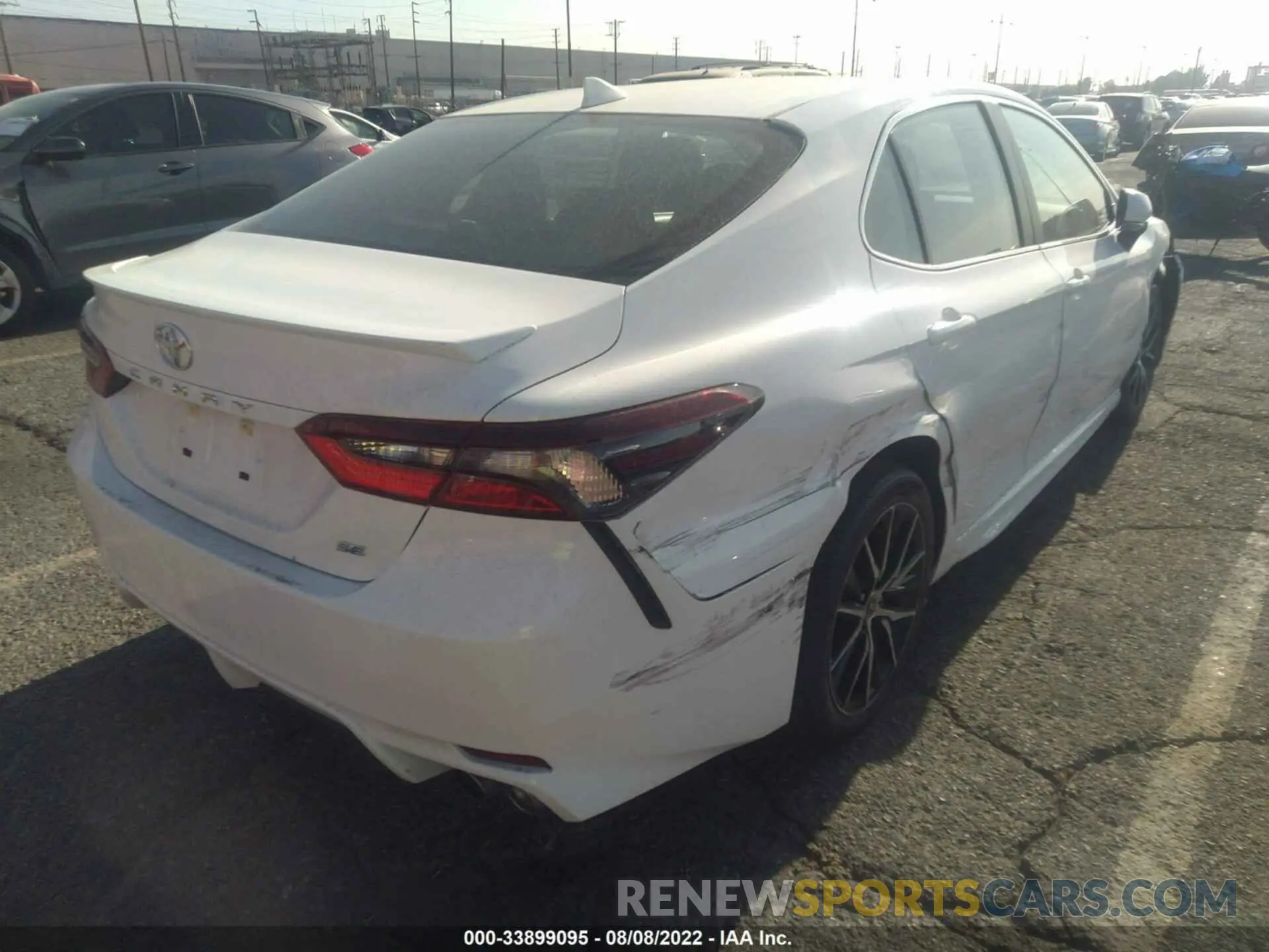 4 fotografías del automóvil dañado 4T1G11AK5NU009547 TOYOTA CAMRY 2022