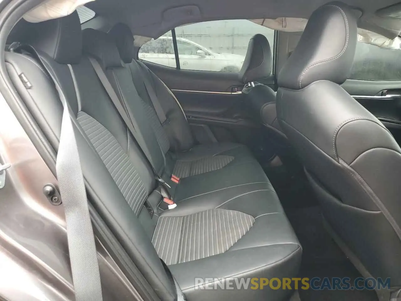 10 fotografías del automóvil dañado 4T1G11AK5NU017504 TOYOTA CAMRY 2022