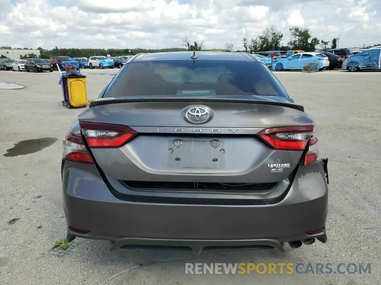6 fotografías del automóvil dañado 4T1G11AK5NU037378 TOYOTA CAMRY 2022