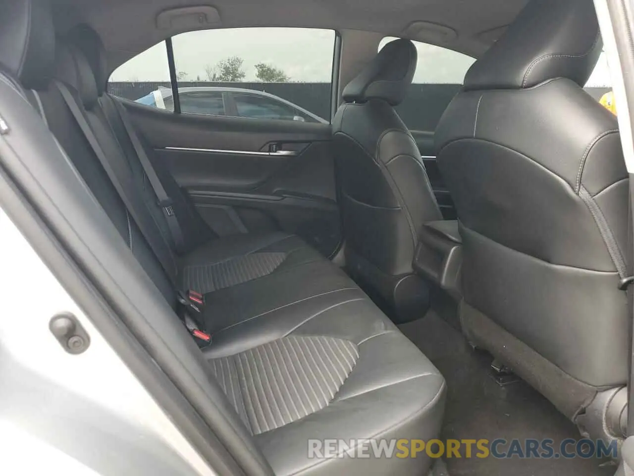 10 fotografías del automóvil dañado 4T1G11AK5NU049661 TOYOTA CAMRY 2022