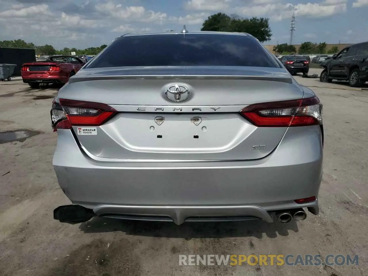 6 fotografías del automóvil dañado 4T1G11AK5NU049661 TOYOTA CAMRY 2022