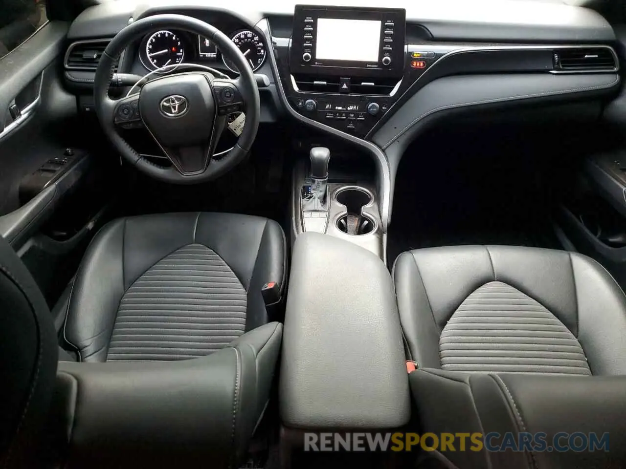 8 fotografías del automóvil dañado 4T1G11AK5NU059428 TOYOTA CAMRY 2022