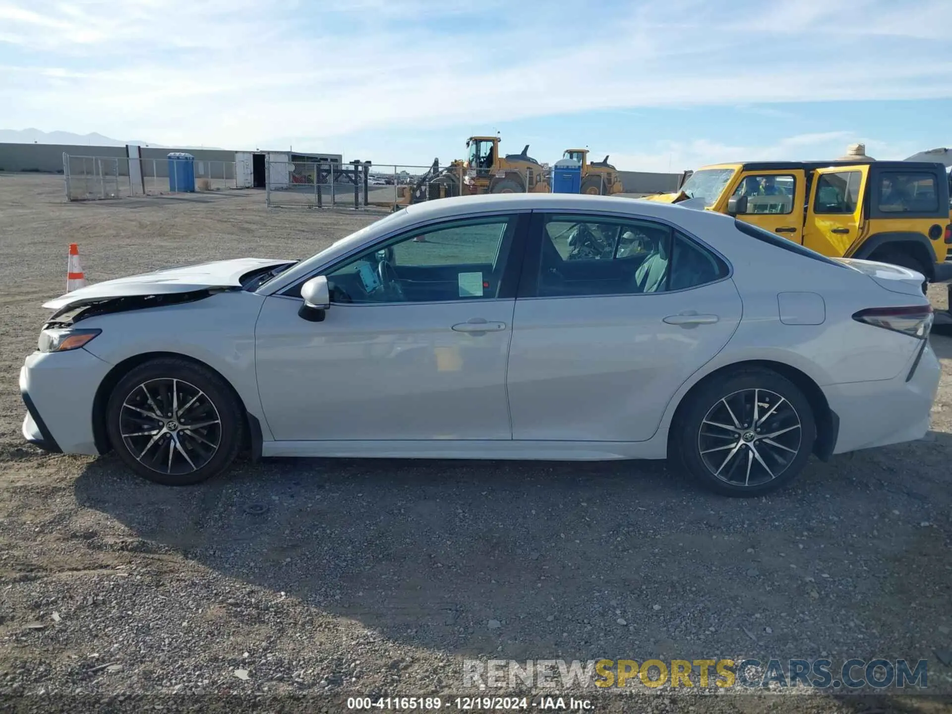 14 fotografías del automóvil dañado 4T1G11AK5NU061051 TOYOTA CAMRY 2022