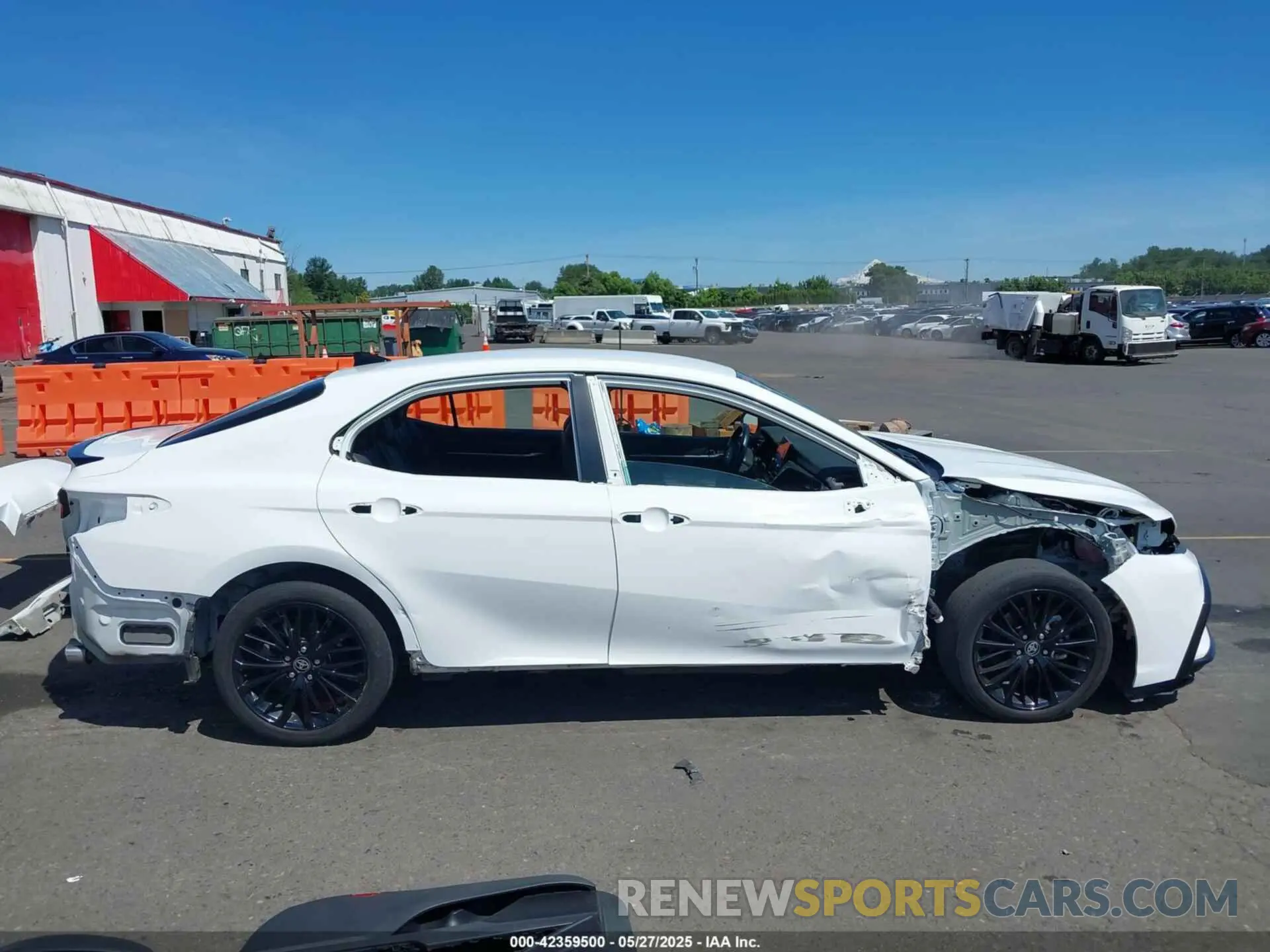 14 fotografías del automóvil dañado 4T1G11AK5NU075077 TOYOTA CAMRY 2022