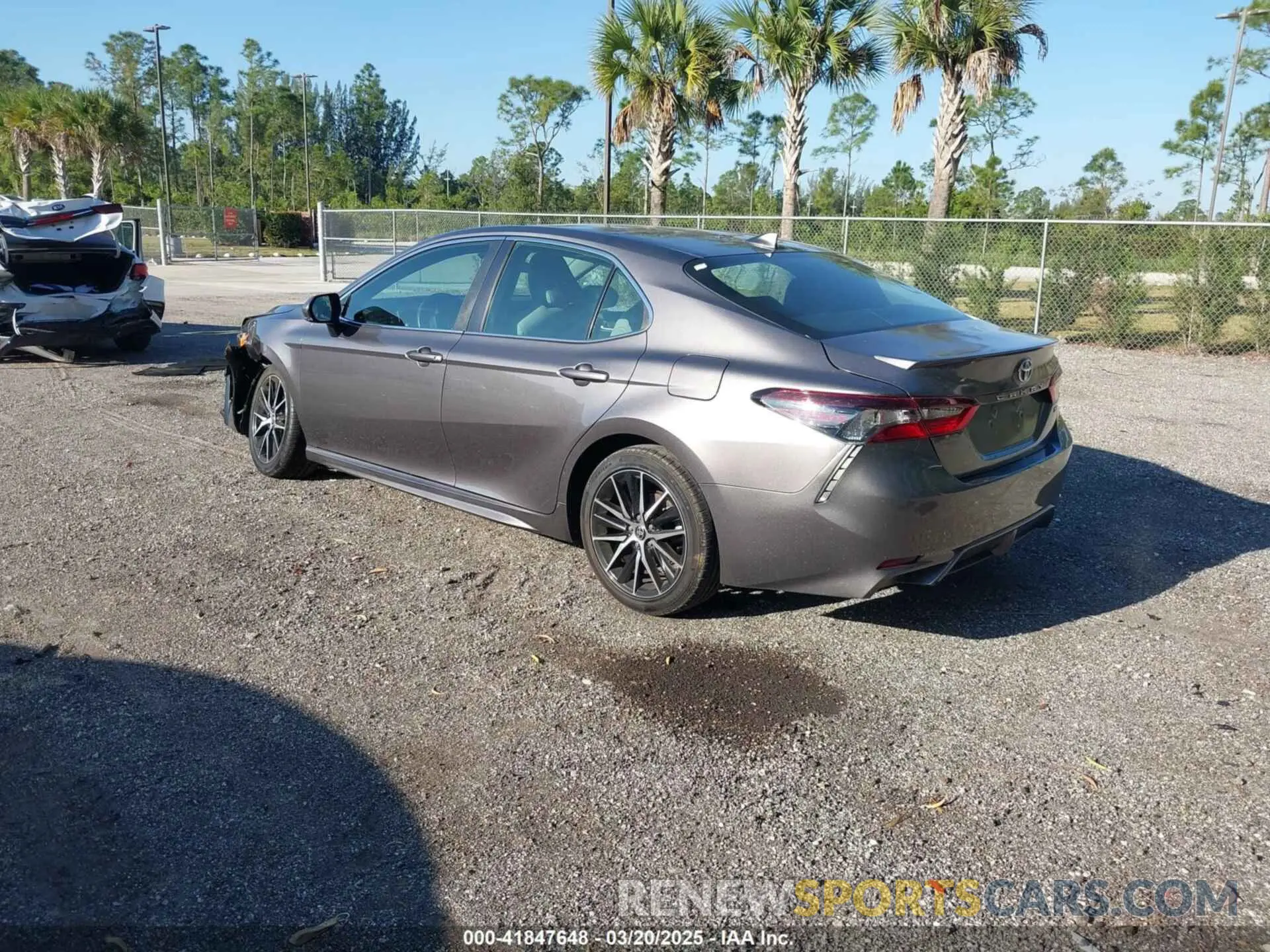 3 fotografías del automóvil dañado 4T1G11AK5NU620307 TOYOTA CAMRY 2022