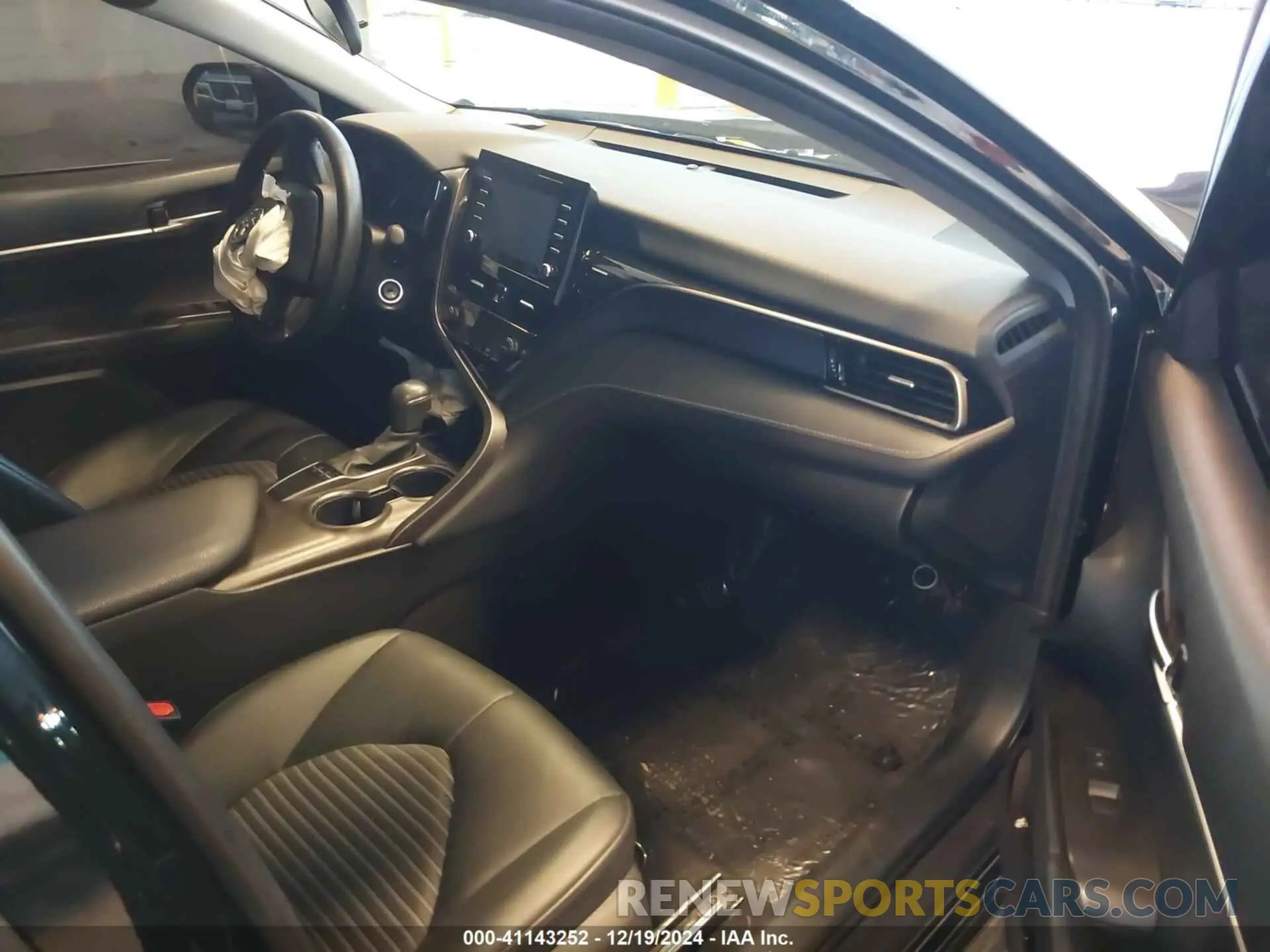 5 fotografías del automóvil dañado 4T1G11AK5NU624020 TOYOTA CAMRY 2022