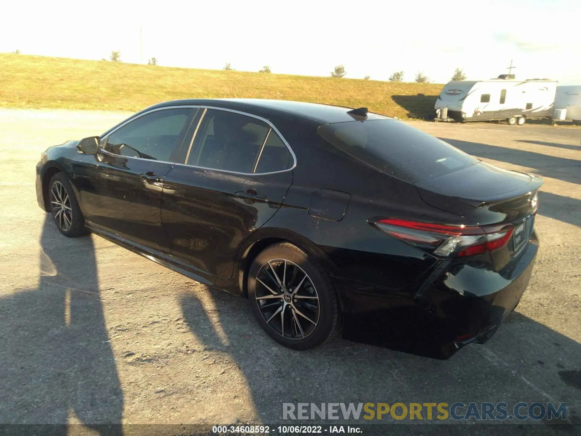 3 fotografías del automóvil dañado 4T1G11AK5NU631923 TOYOTA CAMRY 2022
