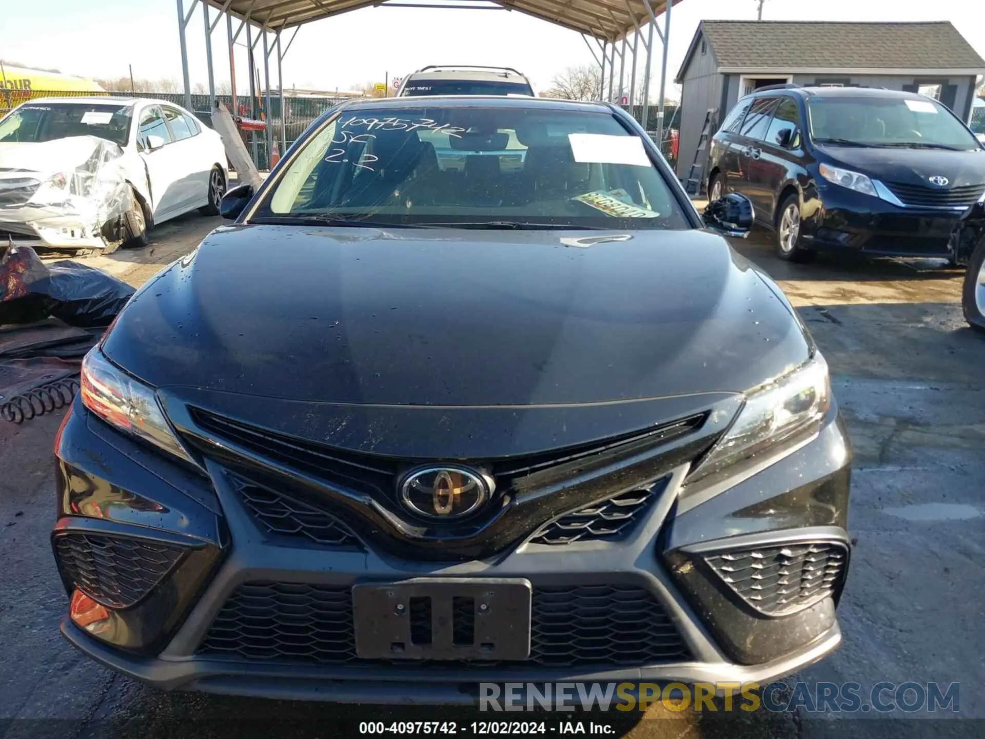 12 fotografías del automóvil dañado 4T1G11AK5NU657521 TOYOTA CAMRY 2022