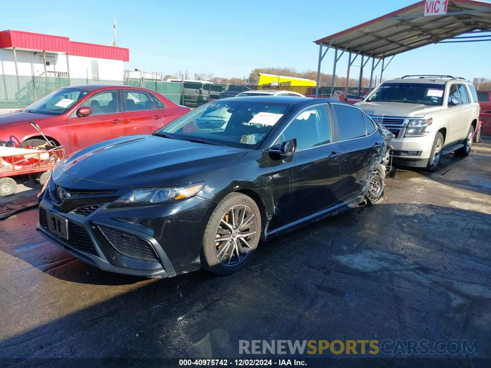 2 fotografías del automóvil dañado 4T1G11AK5NU657521 TOYOTA CAMRY 2022