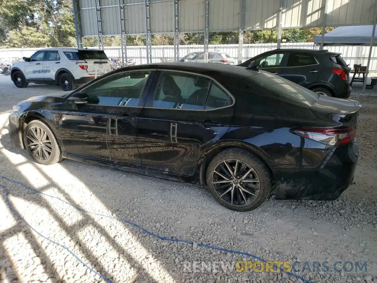 2 fotografías del automóvil dañado 4T1G11AK5NU660385 TOYOTA CAMRY 2022