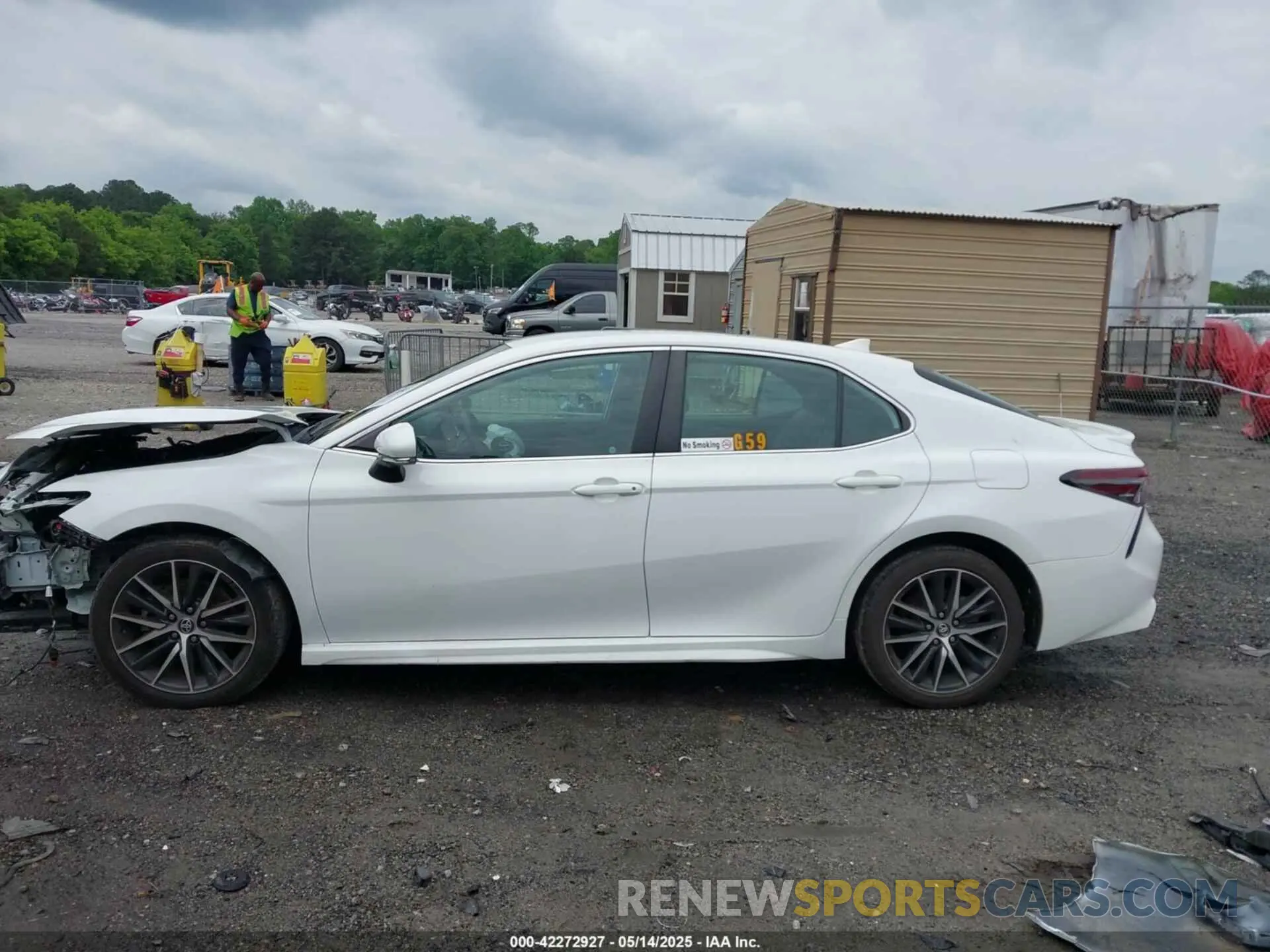 15 fotografías del automóvil dañado 4T1G11AK5NU672603 TOYOTA CAMRY 2022