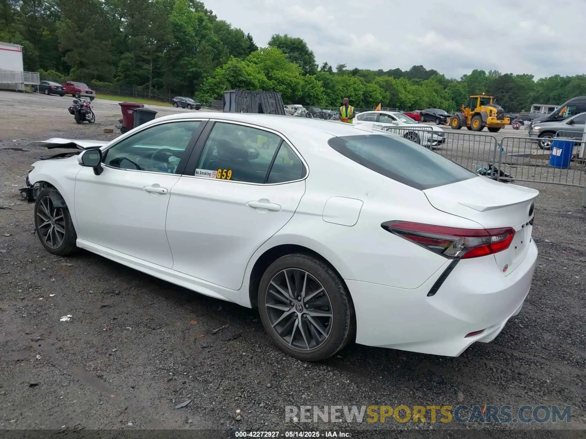3 fotografías del automóvil dañado 4T1G11AK5NU672603 TOYOTA CAMRY 2022