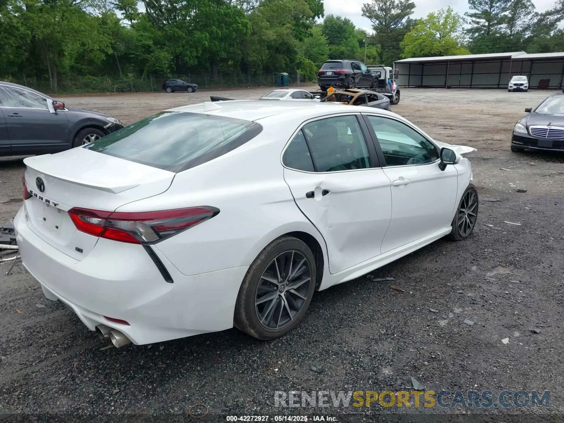 4 fotografías del automóvil dañado 4T1G11AK5NU672603 TOYOTA CAMRY 2022