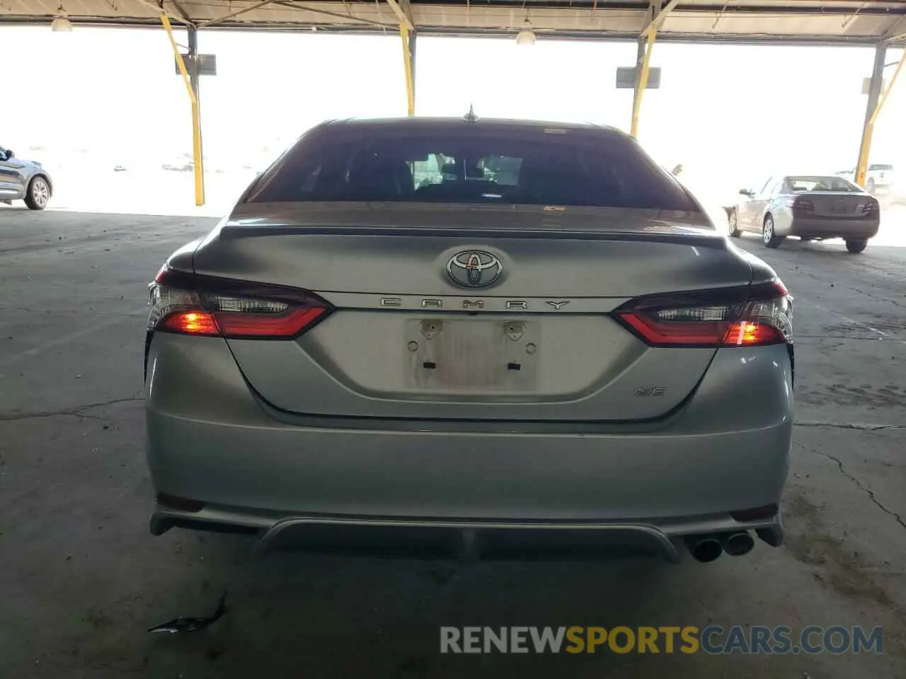 6 fotografías del automóvil dañado 4T1G11AK5NU694701 TOYOTA CAMRY 2022