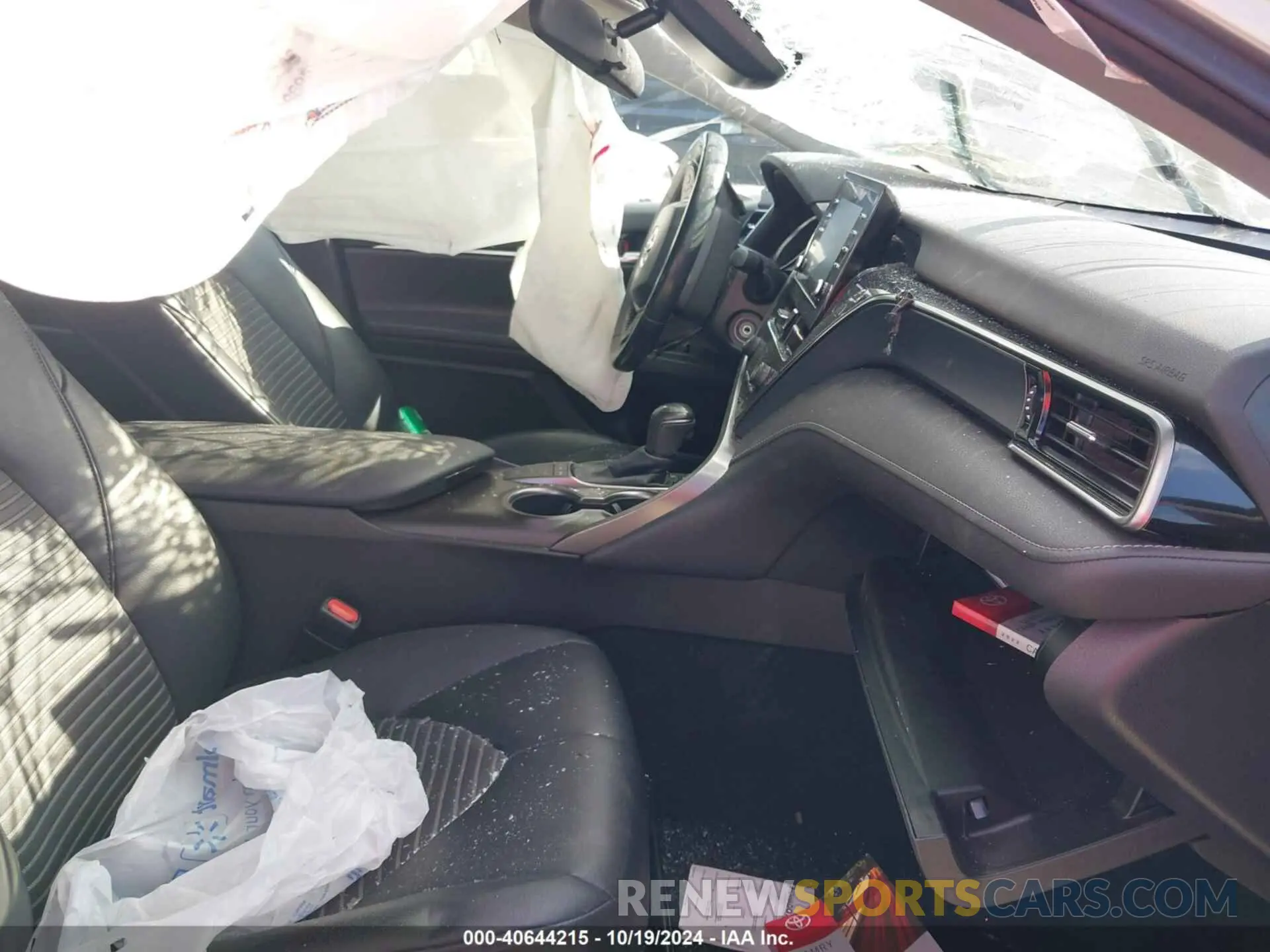5 fotografías del automóvil dañado 4T1G11AK5NU708600 TOYOTA CAMRY 2022