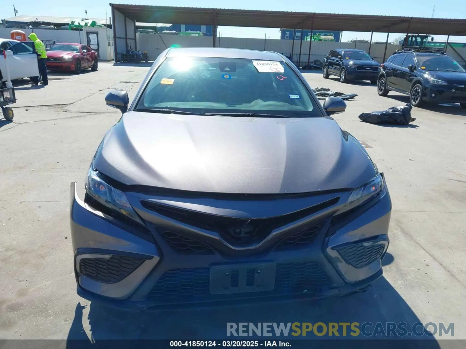 12 fotografías del automóvil dañado 4T1G11AK5NU711738 TOYOTA CAMRY 2022