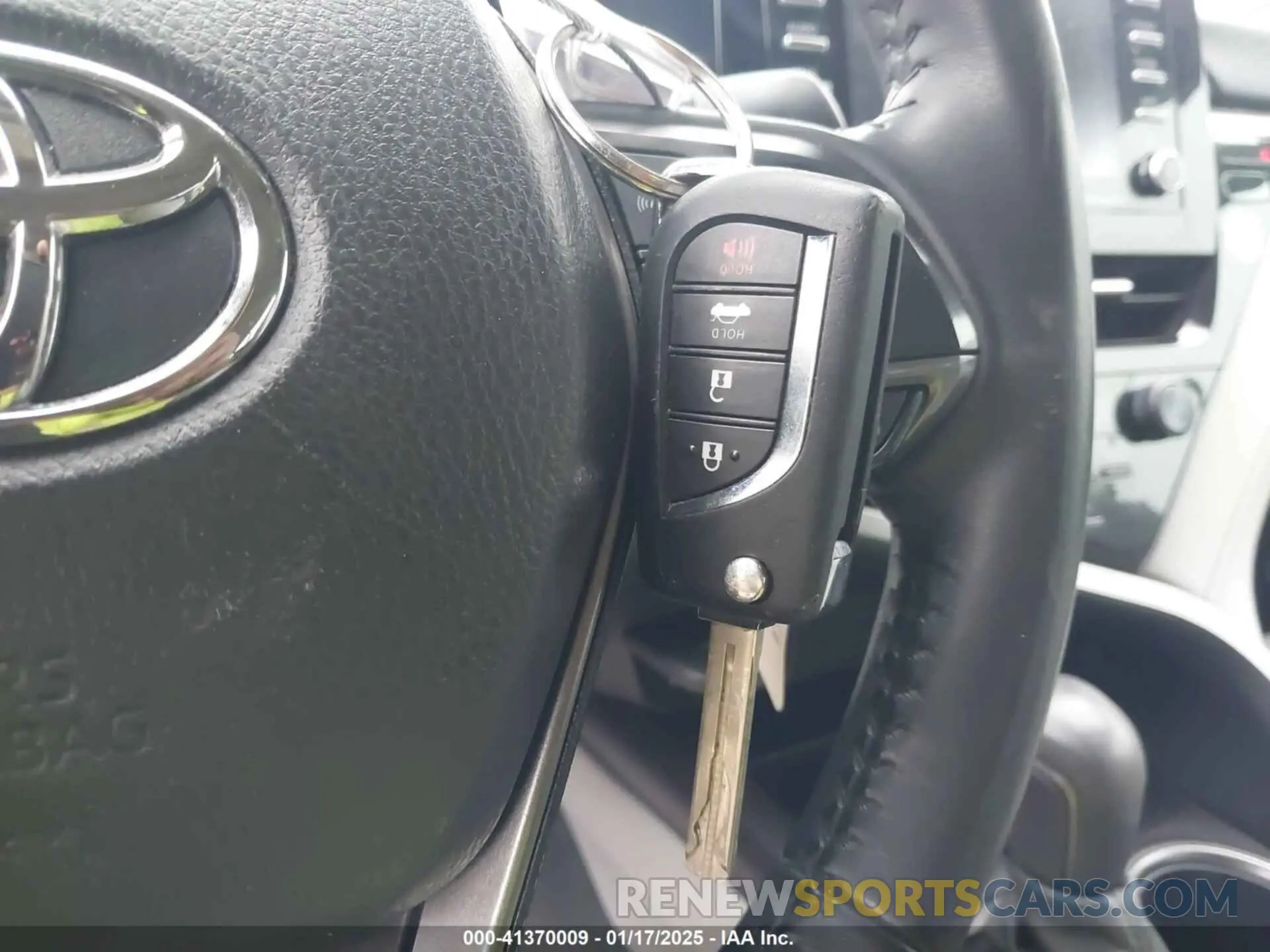 11 fotografías del automóvil dañado 4T1G11AK5NU716745 TOYOTA CAMRY 2022