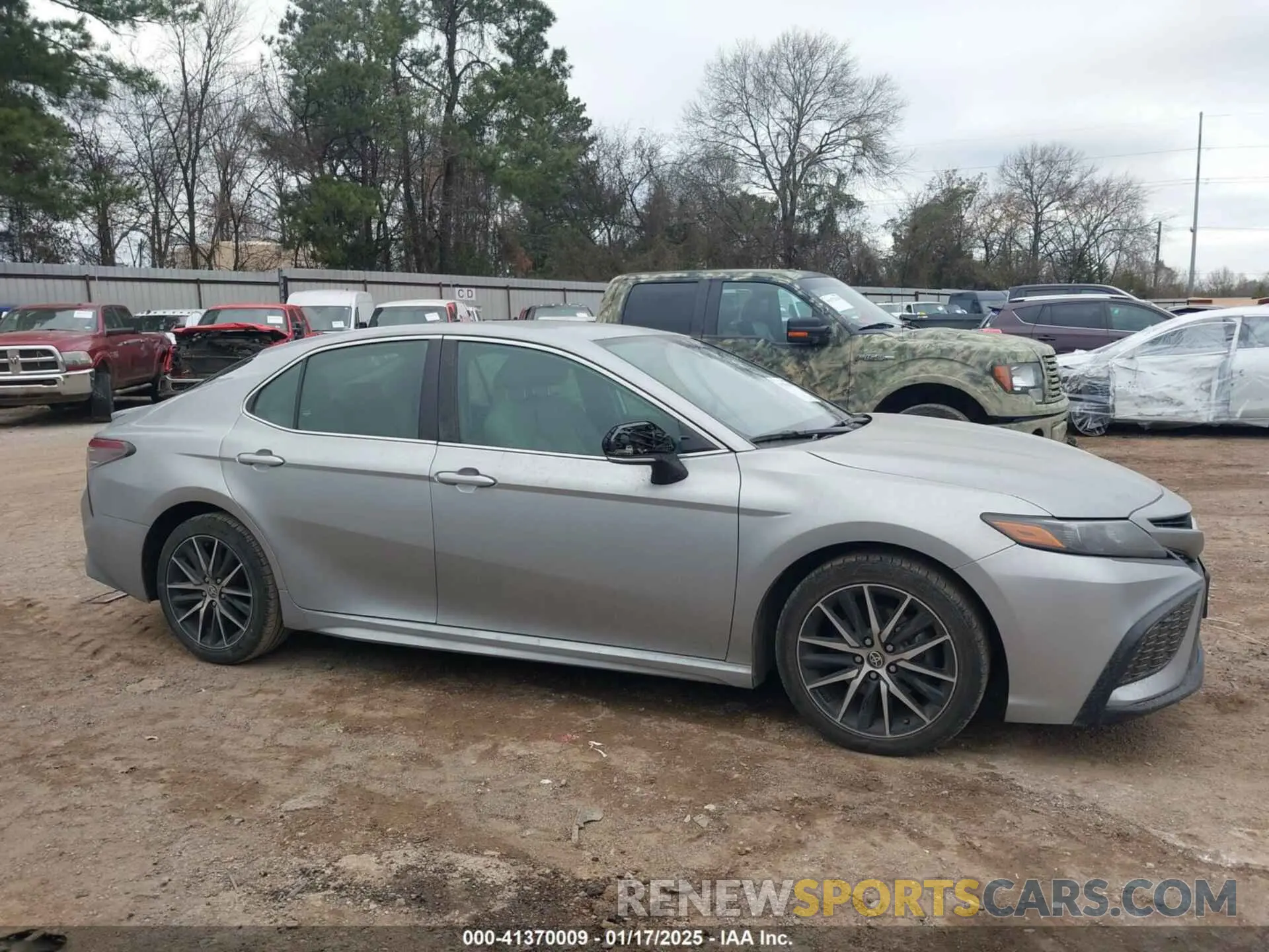 14 fotografías del automóvil dañado 4T1G11AK5NU716745 TOYOTA CAMRY 2022