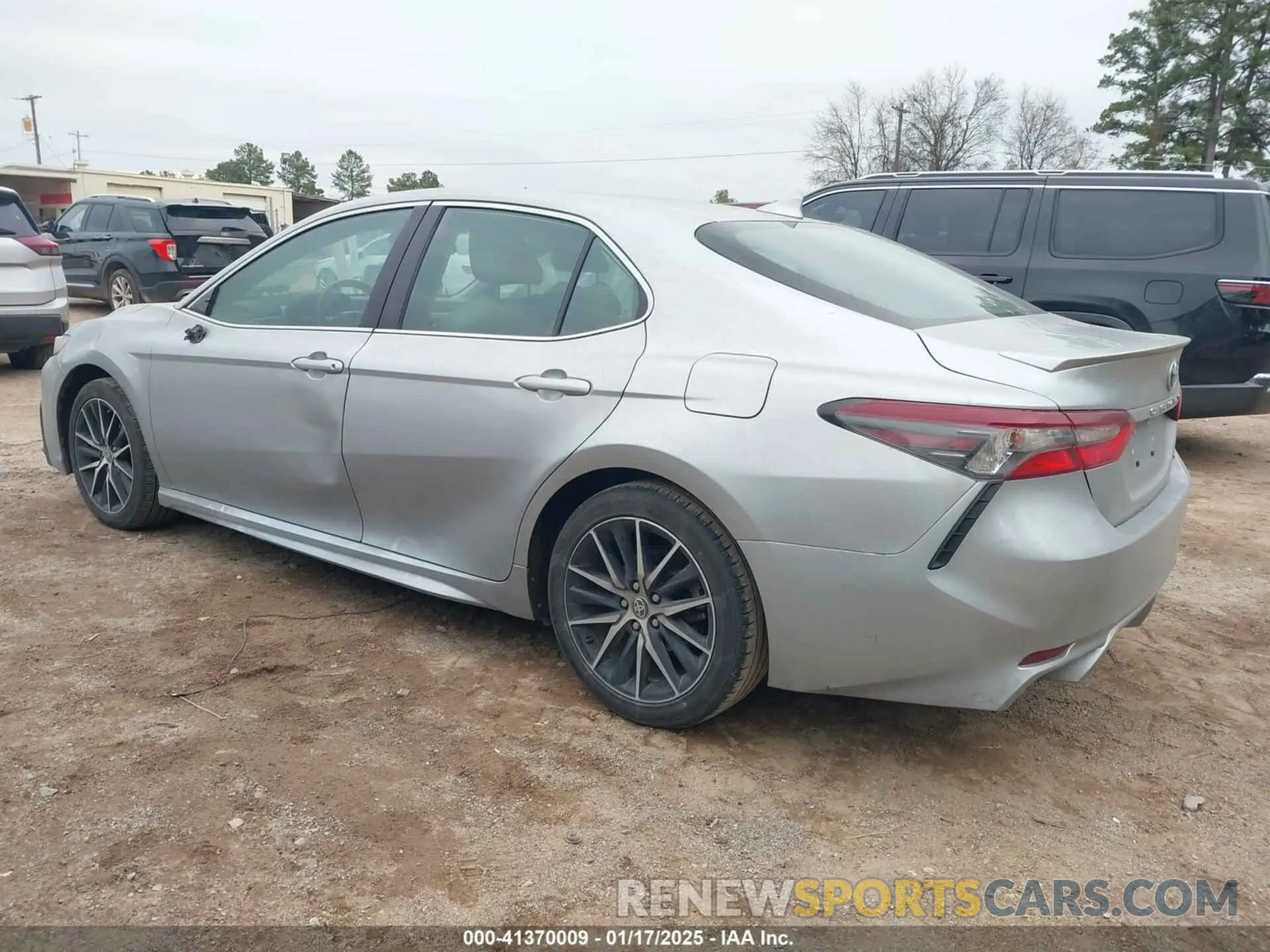 3 fotografías del automóvil dañado 4T1G11AK5NU716745 TOYOTA CAMRY 2022
