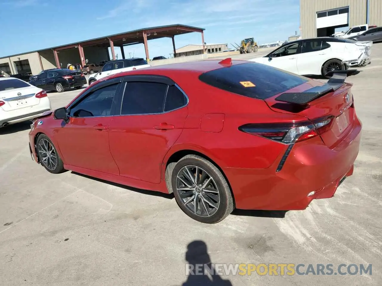 2 fotografías del automóvil dañado 4T1G11AK6NU016927 TOYOTA CAMRY 2022