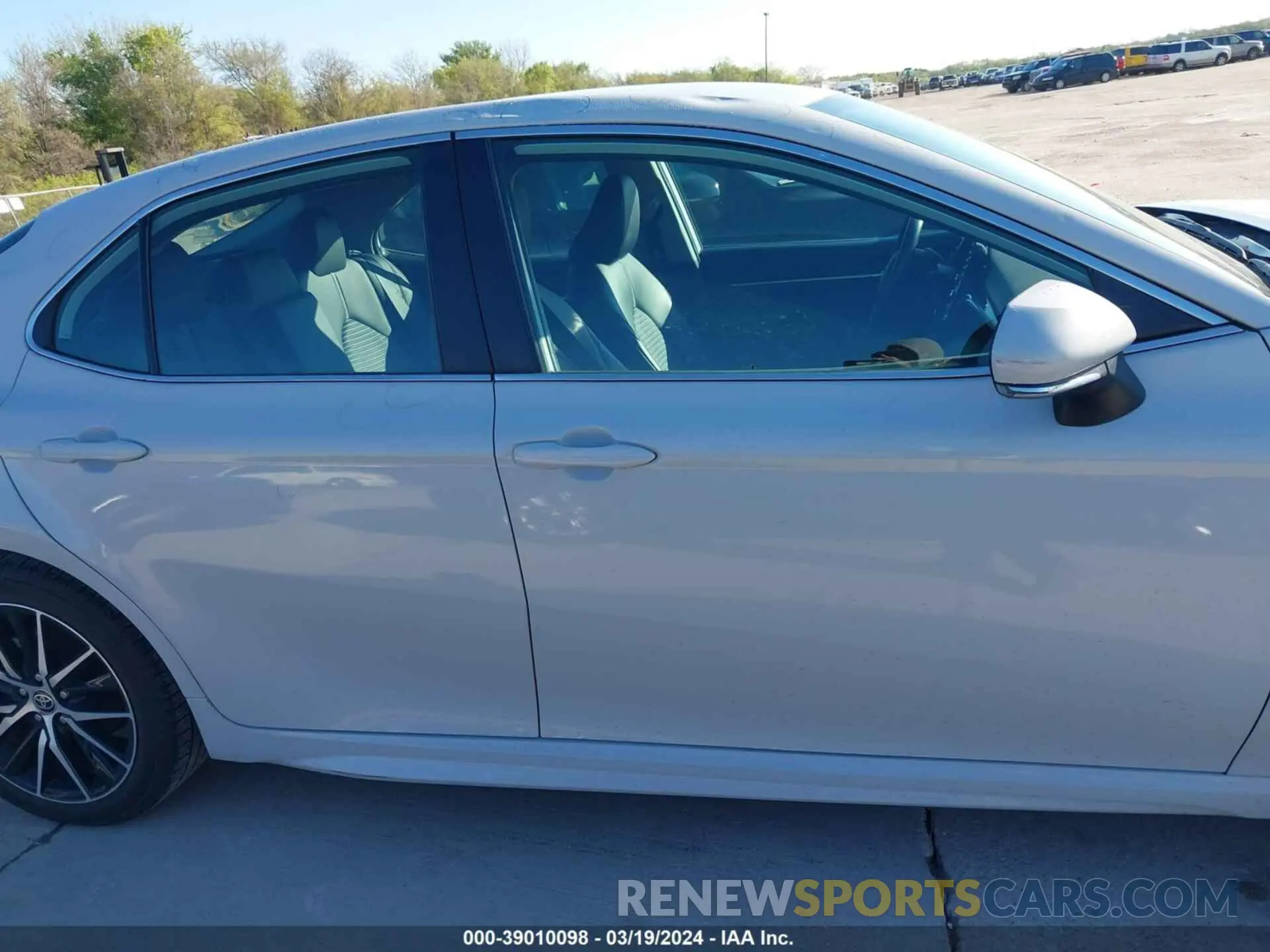 13 fotografías del automóvil dañado 4T1G11AK6NU027281 TOYOTA CAMRY 2022