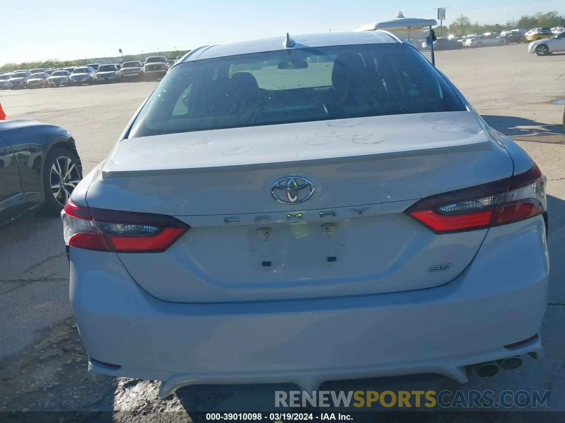 16 fotografías del automóvil dañado 4T1G11AK6NU027281 TOYOTA CAMRY 2022